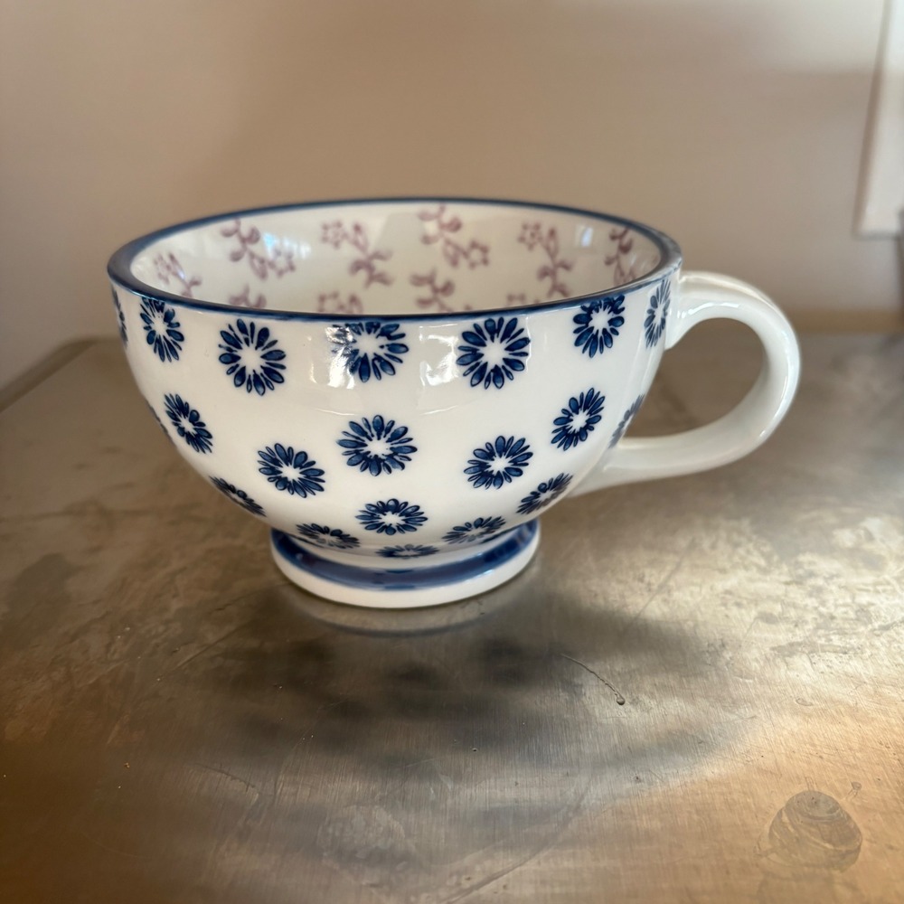 Floral Teacup Bowl Blue Daisy White Purple‎ Vines Footed Mug